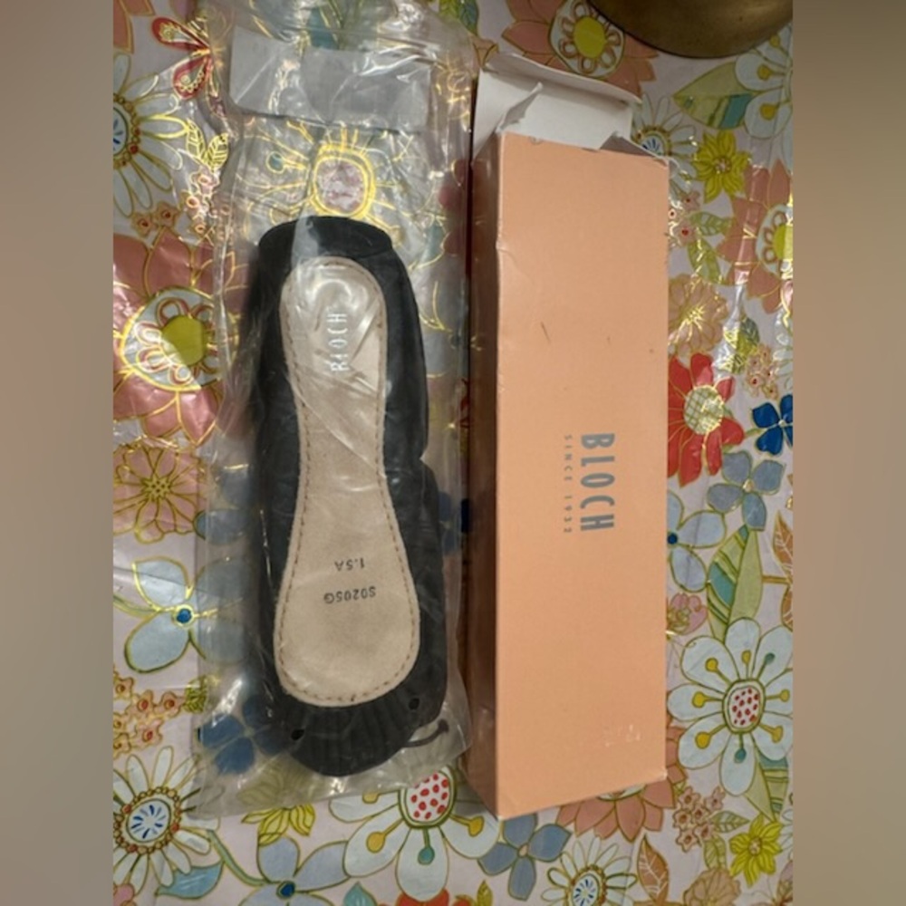 Bloch Ballet shoe for girls -size 1.5